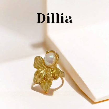 Elegant Leaf-Inlaid Pearl Gold-Plated Ring