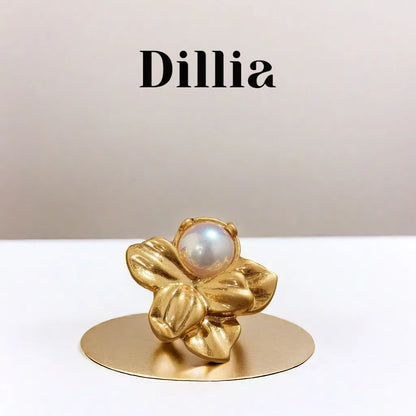 Elegant Leaf-Inlaid Pearl Gold-Plated Ring