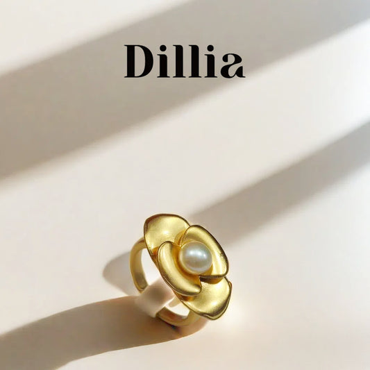 Elegant Floral Pearl Gold-plated Ring