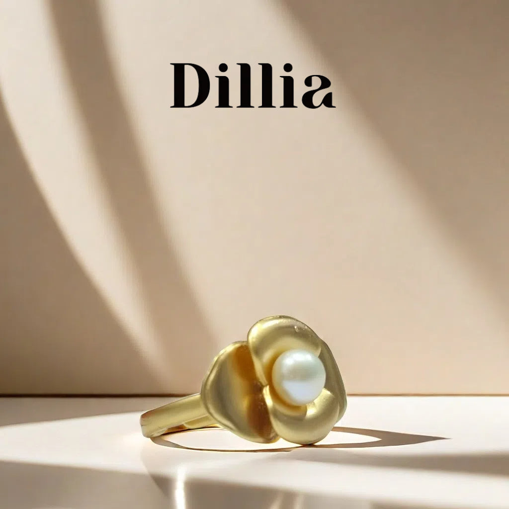 Elegant Floral Pearl Gold-plated Ring