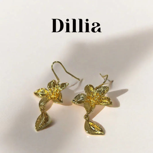 Elegant Golden Floral Drop Earrings