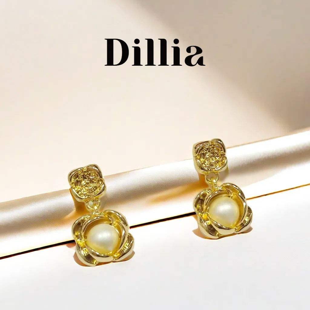 Elegant Golden Jewelry Set with Vintage Turquoise-Like Stones