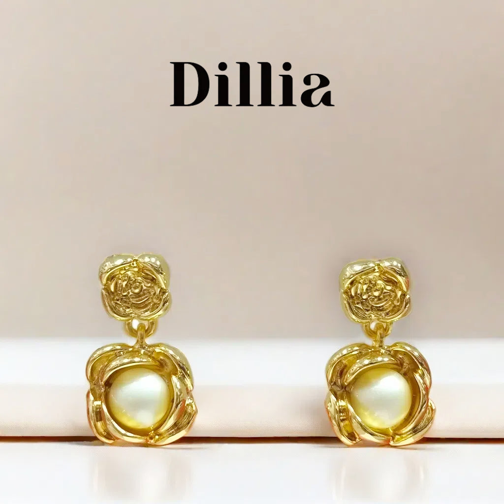 Elegant Golden Jewelry Set with Vintage Turquoise-Like Stones