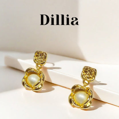 Elegant Golden Jewelry Set with Vintage Turquoise-Like Stones