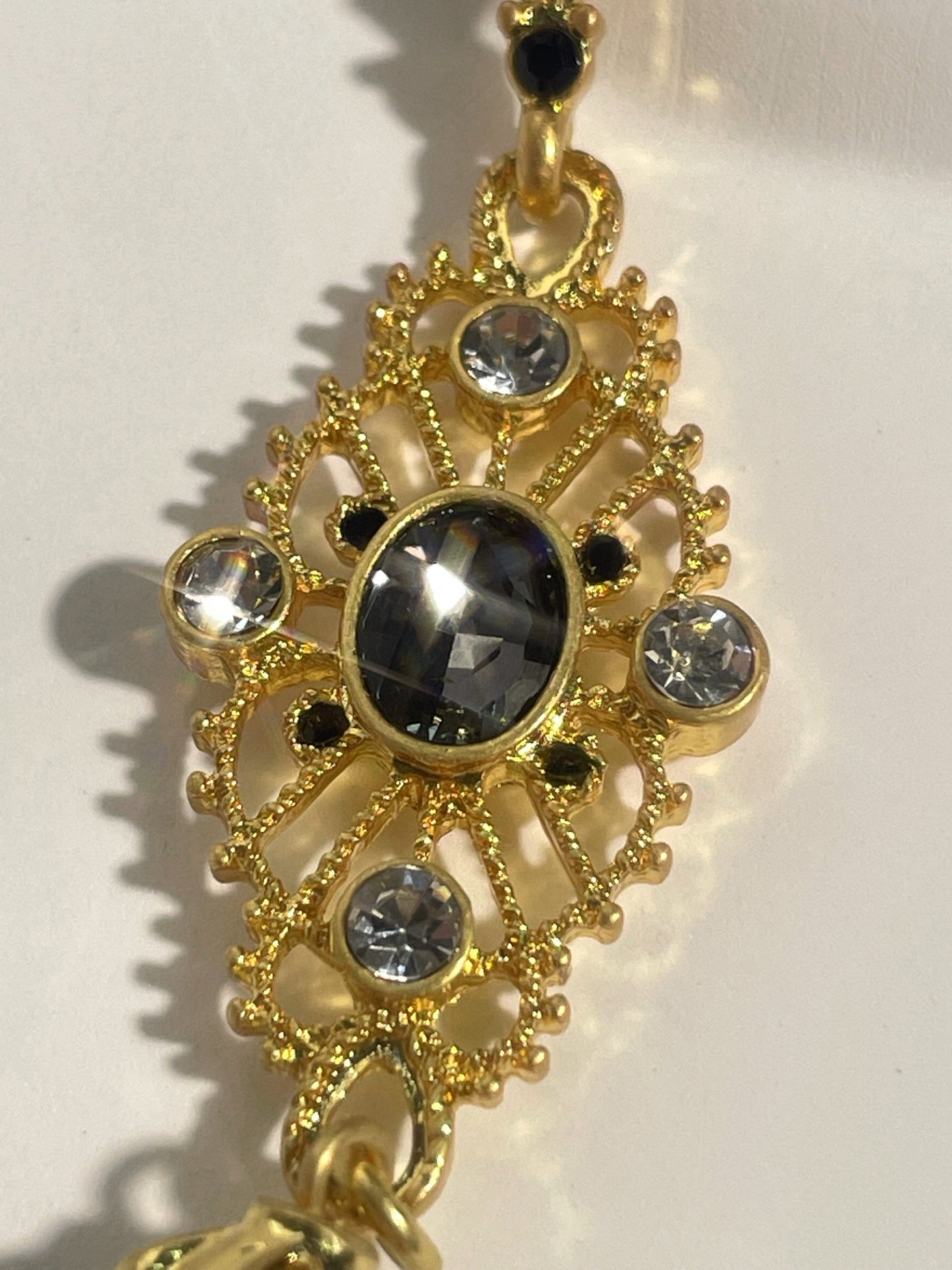 Vintage Black Ziron Hollow Gold Filigree Necklace