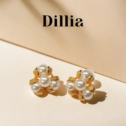 Elegance Pearl Cluster Golden Earrings