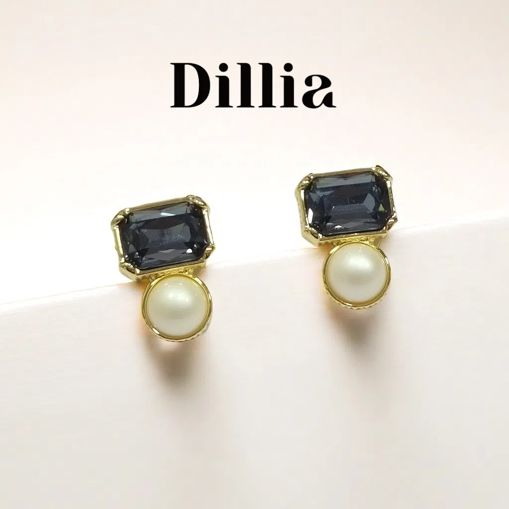 Elegant Contrasting Crystal and Pearl Earrings