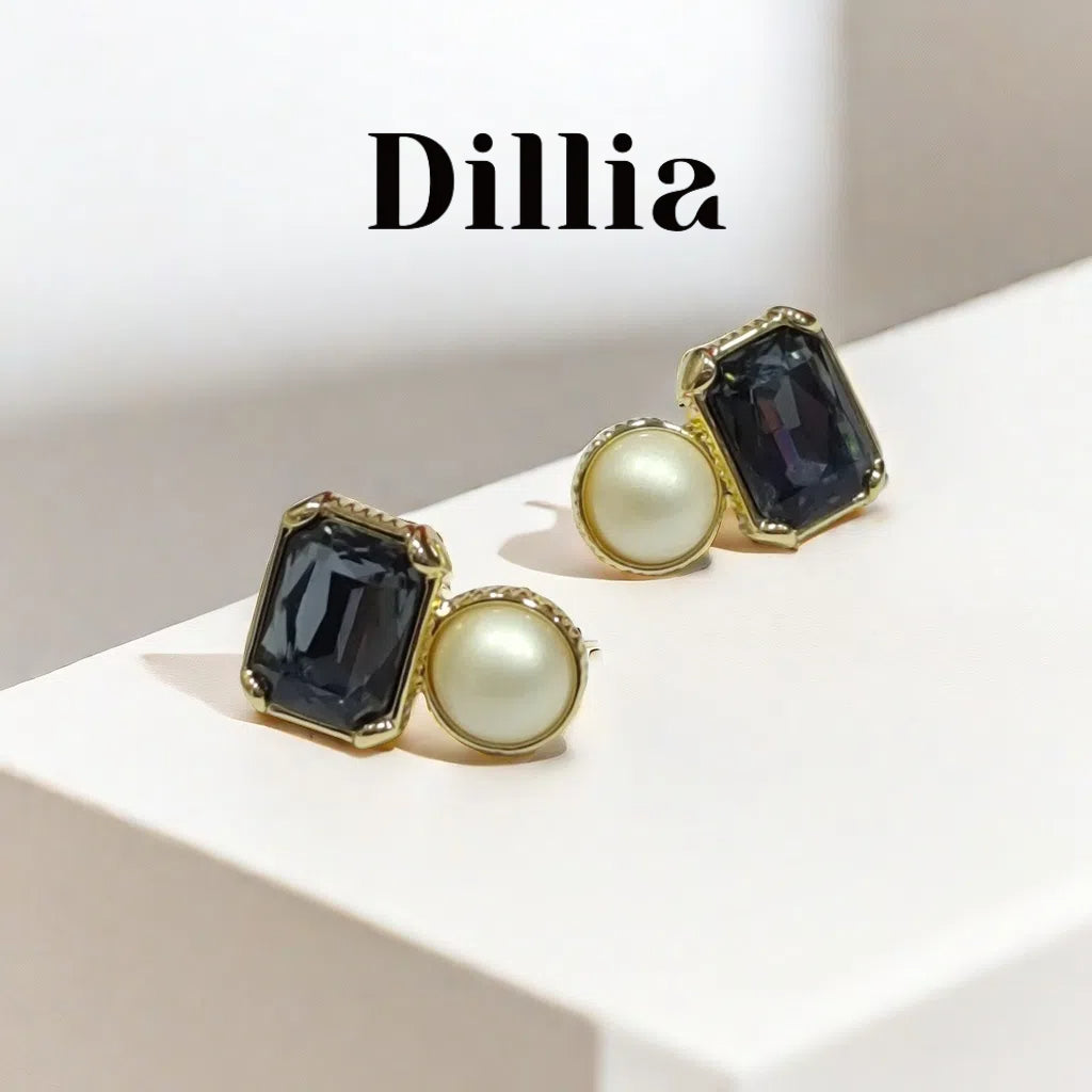Elegant Contrasting Crystal and Pearl Earrings
