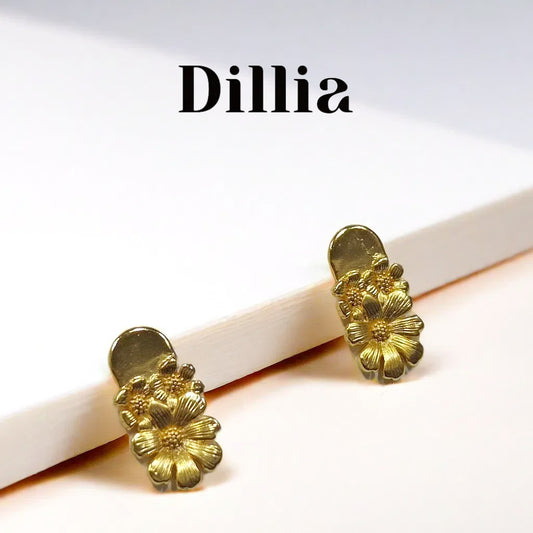 Elegant Daisy Gold-Plated Stud Earrings