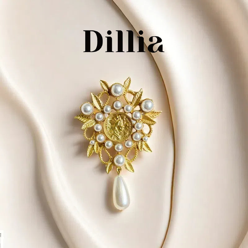 Matte Golden Cameo Vintage Pearl Teardrop Leaf Brooch