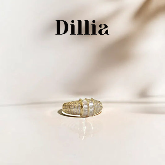 Luxurious Glow Gold Pavé Zirconia Ring